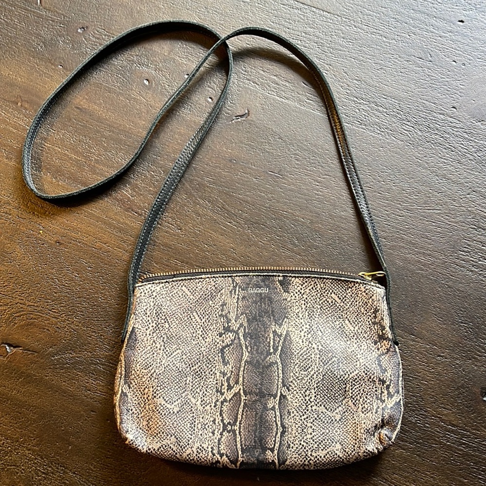 Baggu snakeskin leather purse